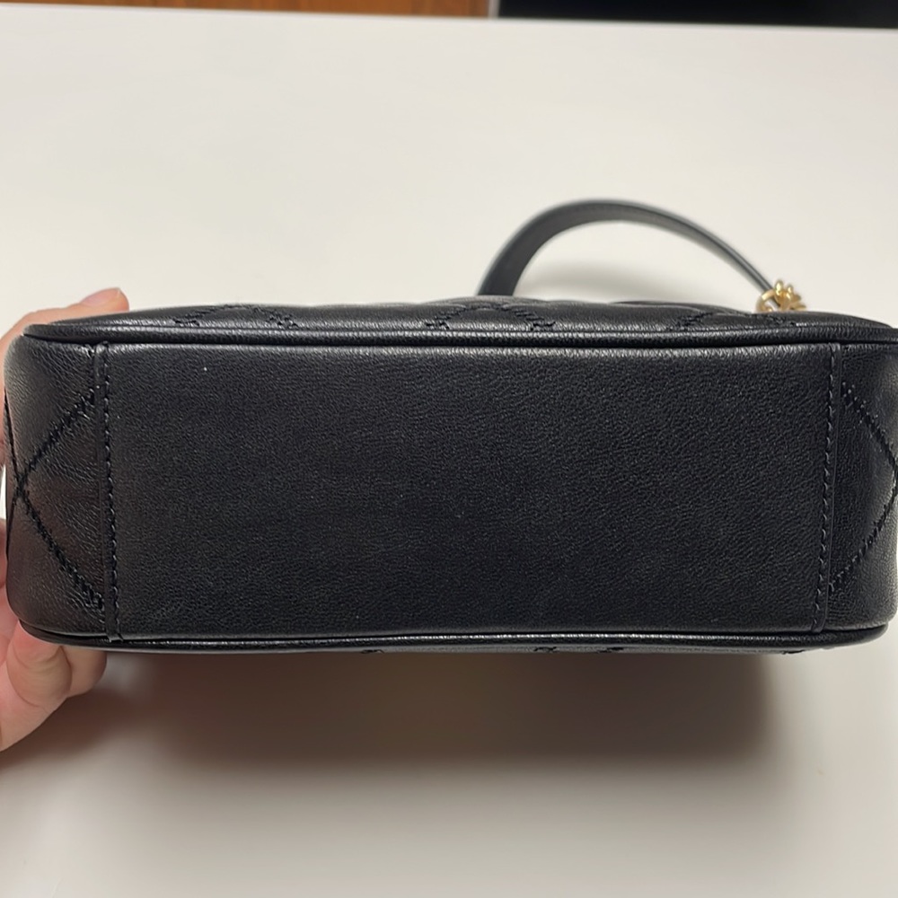 COPY - Tory Burch Willa top handle - Picture 5 of 5